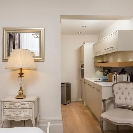 Charming Chelsea Studio Your Cozy Urban Retreat London Exterior photo