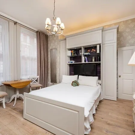 Charming Chelsea Studio Your Cozy Urban Retreat London Exterior photo